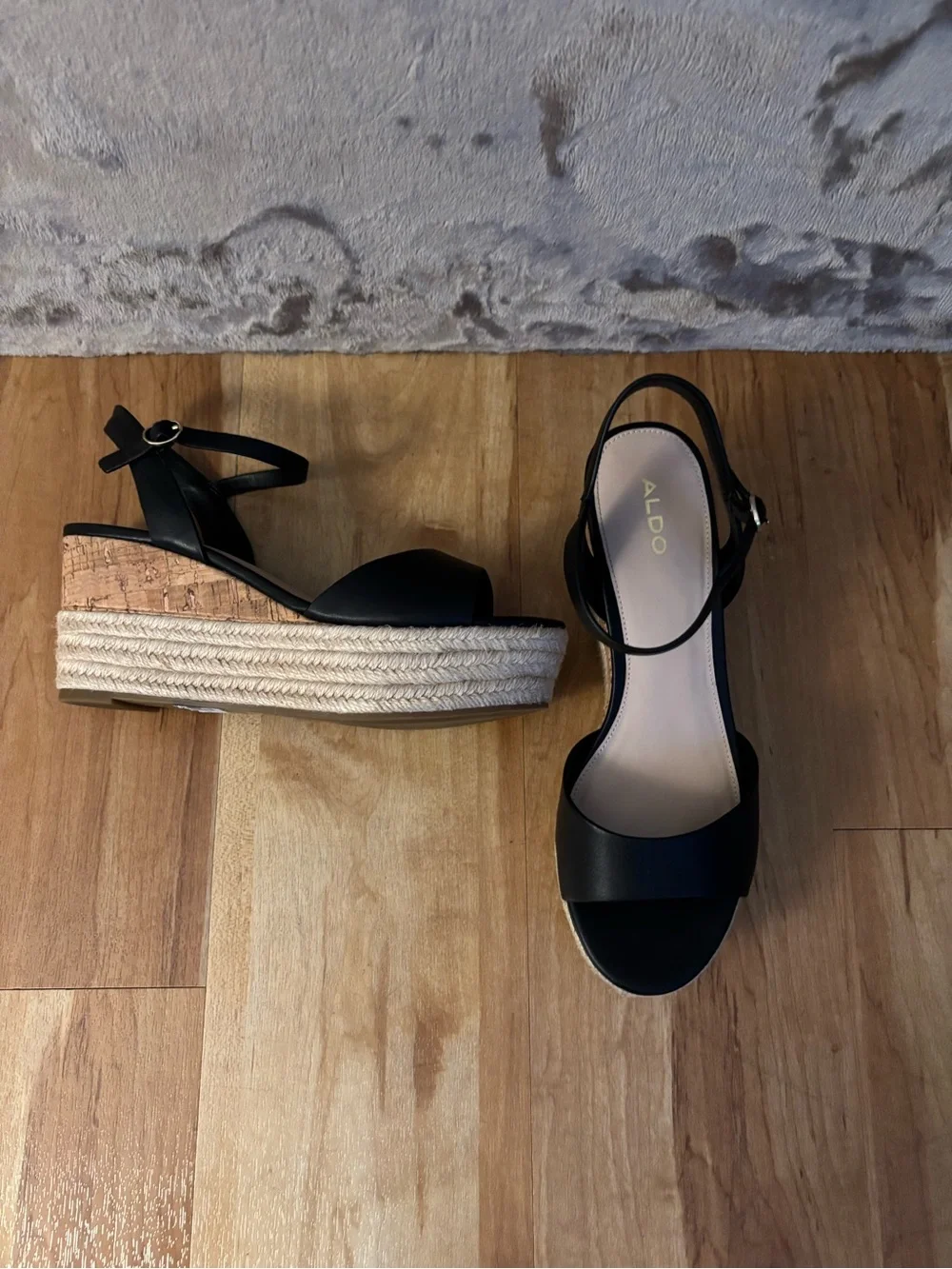 Aldo Laressa Black Platform Sandals with Ankle Strap Women’s Size 8.5